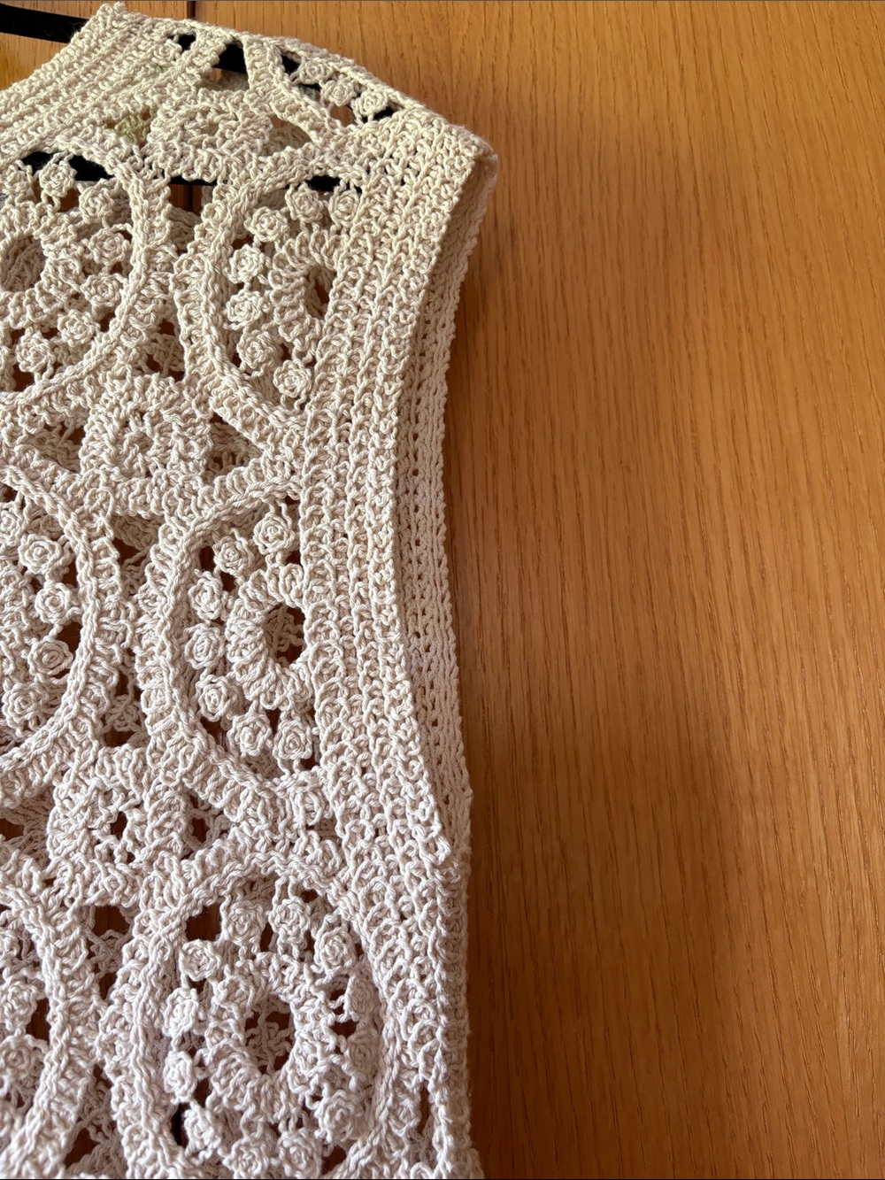 a.n.a Cream Crochet Tank Top - Picture 2 of 6